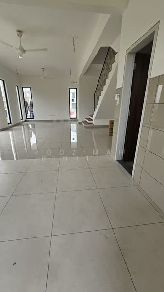 Rumah Teres untuk Disewa di Sungai Buloh (Selangor) - Rodzimah Binti Mohd Rodzi - Living Room - PropertyGuru.com.my
