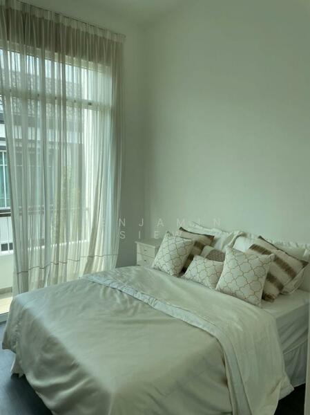 Eco Majestic, Merrydale Fully Furnished 22x70 untuk Untuk Dijual - RM 700,000, Feb 2026 - Bedroom - PropertyGuru.com.my