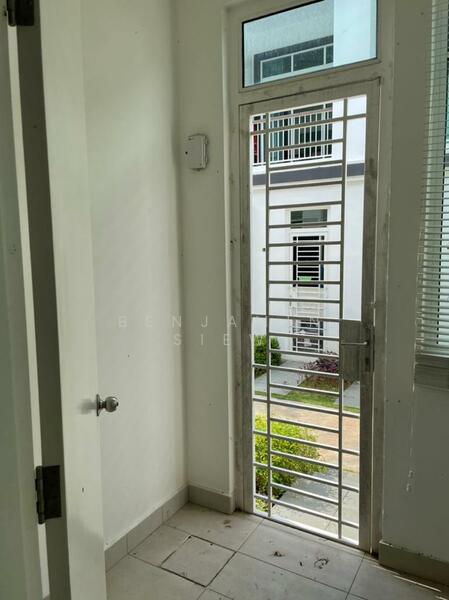 Eco Majestic, Merrydale Fully Furnished 22x70 untuk Untuk Dijual - RM 700,000, Feb 2026 - Entrance - PropertyGuru.com.my