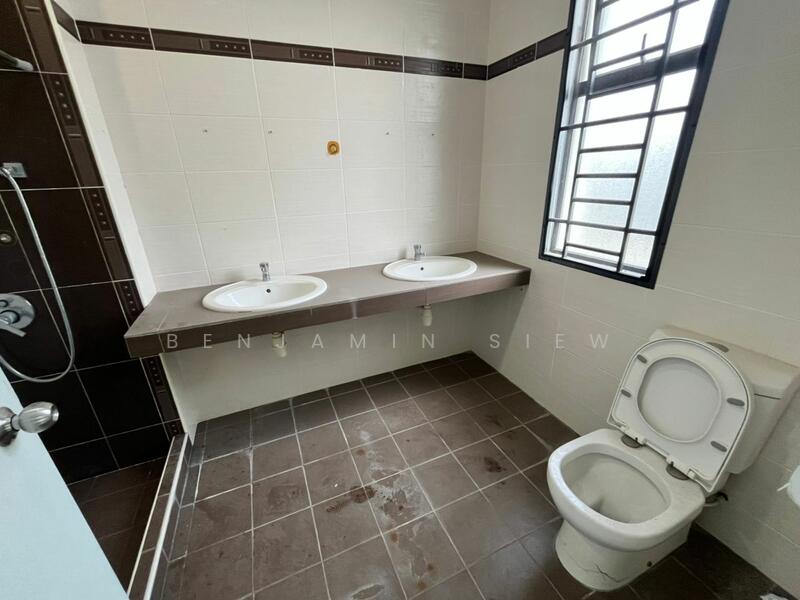 2-storey Terraced House for Sale in Bandar Sungai Long (Selangor) - Benjamin Siew - Bathroom - PropertyGuru.com.my