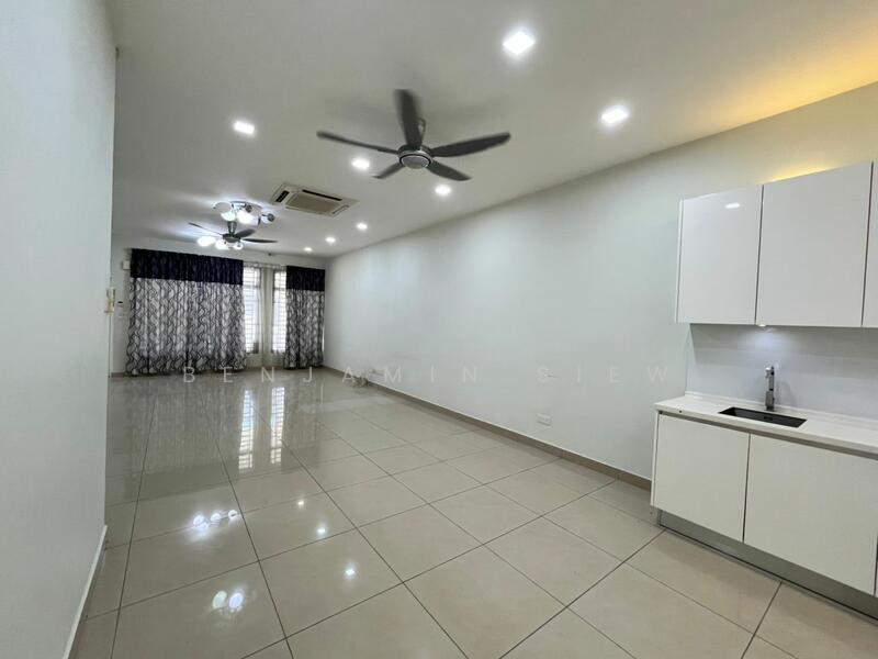 2-storey Terraced House for Sale in Bandar Sungai Long (Selangor) - Benjamin Siew - Living Room - PropertyGuru.com.my