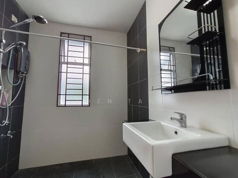 Cluster House for Sale in Taman Sri Pulai Perdana (Skudai) - Iden Tan - Bathroom - PropertyGuru.com.my