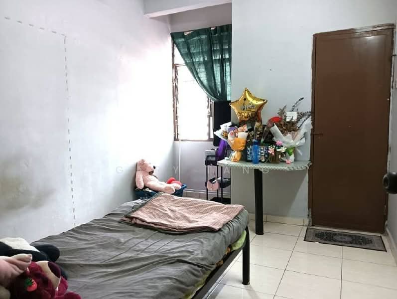 Rumah Teres 2 Tingkat untuk Dijual di Taman Cempaka (Ipoh) - Gary Tang - Bedroom - PropertyGuru.com.my