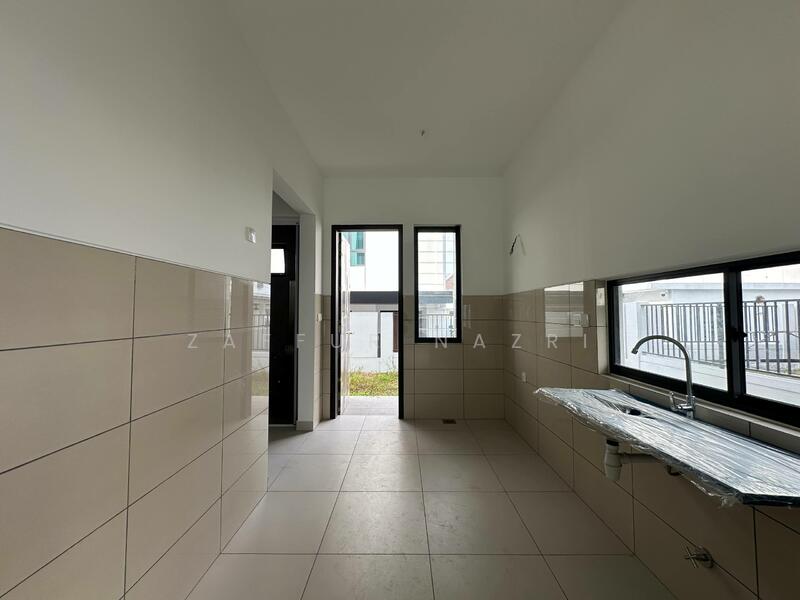 Rumah Berkembar untuk Dijual di Elmina (Shah Alam) - Zaffur Nazri - Kitchen - PropertyGuru.com.my