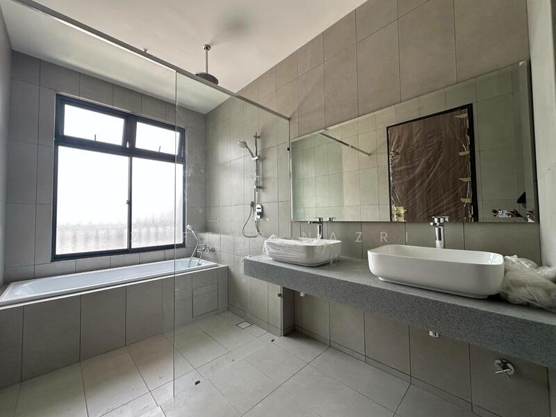 Rumah Berkembar untuk Dijual di Elmina (Shah Alam) - Zaffur Nazri - Bathroom - PropertyGuru.com.my