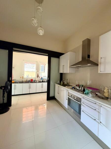E&O, Denai Endau, Seri Tanjung Pinang, Tanjung Tokong untuk Untuk Dijual - RM 4,300,000, Apr 2026 - Kitchen - PropertyGuru.com.my