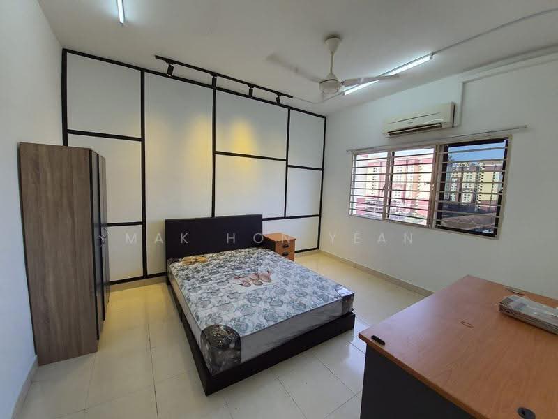 Condominium for Rent at Suriamas - Mak Hon Yean - Bedroom - PropertyGuru.com.my