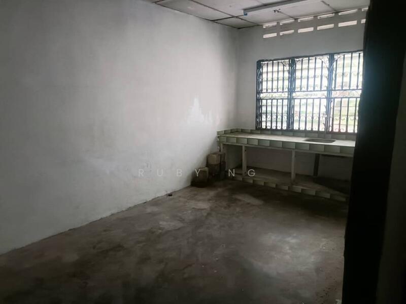 Shop for Sale in Klang (Selangor) - Ruby Ng - Interior - PropertyGuru.com.my