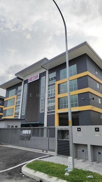 Semi-D Factory for Sale in Taman Perindustrian Meru (Kapar) - Eugene Yap - PropertyGuru.com.my