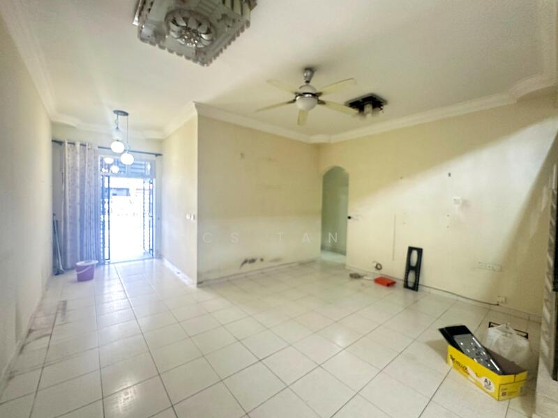 2-storey Terraced House for Sale in Taman Nusa Idaman (Iskandar Puteri (Nusajaya)) - CS Tan - Living Room - PropertyGuru.com.my