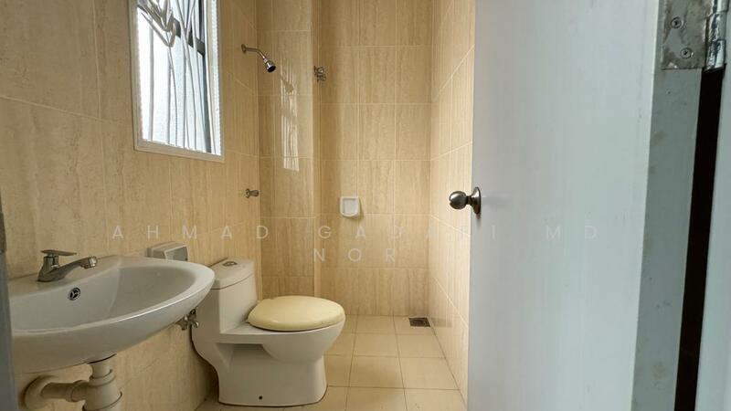 Rumah Banglo untuk Dijual di Anjung Melati (Gombak) - Ahmad Gadafi Md Nor - Bathroom - PropertyGuru.com.my