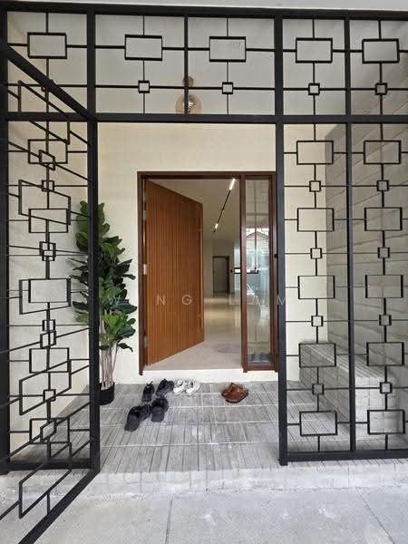 2-storey Terraced House for Sale in Happy Garden (Kuchai Lama) - Wing Lam - Entrance - PropertyGuru.com.my