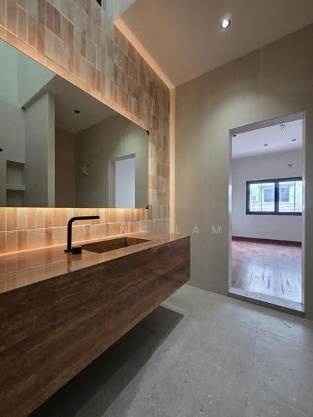 2-storey Terraced House for Sale in Happy Garden (Kuchai Lama) - Wing Lam - Bathroom - PropertyGuru.com.my