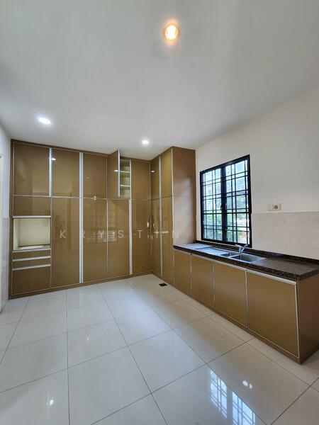 Bungalow for Sale in Kota Kemuning (Shah Alam) - Krystin Lim - Dry Kitchen - PropertyGuru.com.my