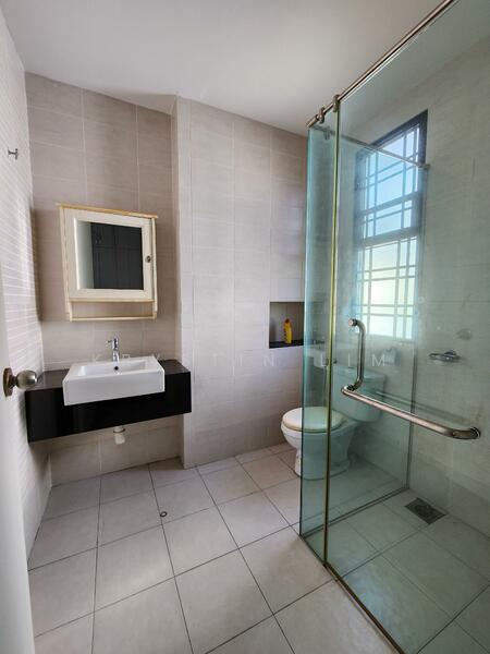 Bungalow for Sale in Kota Kemuning (Shah Alam) - Krystin Lim - Bathroom - PropertyGuru.com.my