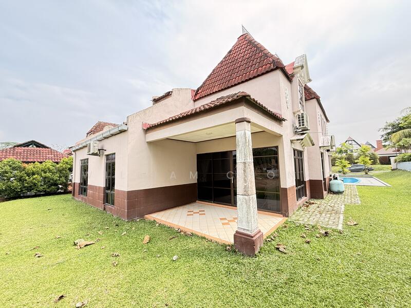 Bungalow House for Sale in Alor Gajah (Melaka) - William Chong - Exterior - PropertyGuru.com.my