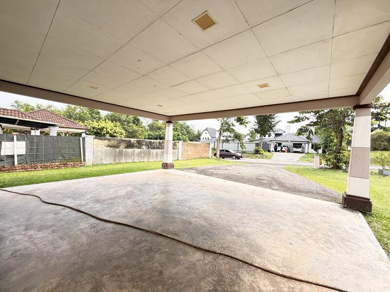 Bungalow House for Sale in Alor Gajah (Melaka) - William Chong - Exterior - PropertyGuru.com.my