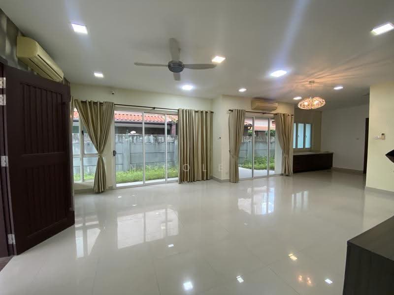 Bungalow House untuk Dijual di Bandar Baru Selayang (Selayang) - Nicole . - Living Room - PropertyGuru.com.my