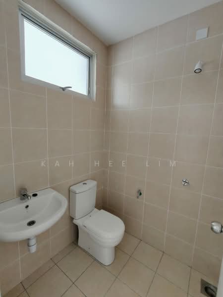 Rumah Teres 1 Tingkat untuk Dijual di Bandar Sri Sendayan (Negeri Sembilan) - Kah Hee Lim - Bathroom - PropertyGuru.com.my
