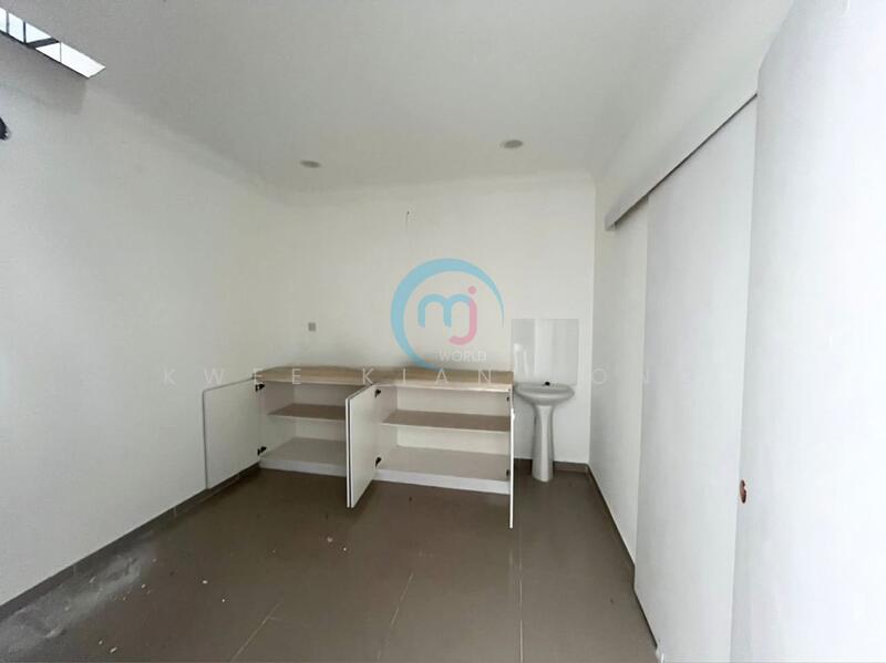 Untuk Disewa - Jalan Tun Ismail