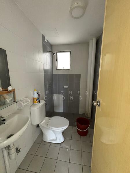 Seri Intan Apartment untuk Untuk Dijual - RM 298,000, Mac 2026 - Bathroom - PropertyGuru.com.my