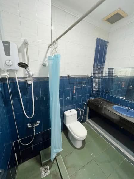 Rumah Teres 2 Tingkat untuk Dijual di Taman Bukit Maluri (Kepong) - Kiing TW - Bathroom - PropertyGuru.com.my