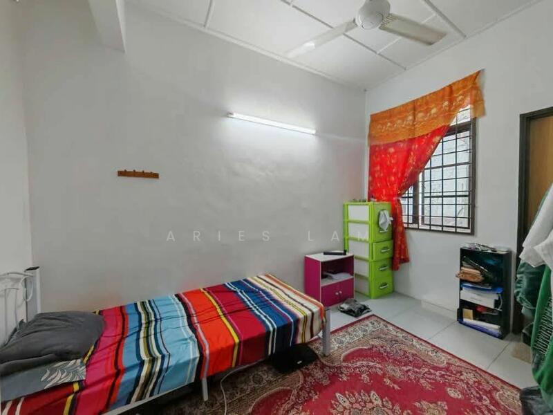 2-storey Terraced House for Sale in Bandar Baru Permas Jaya (Permas Jaya) - Aries Lam - Bedroom - PropertyGuru.com.my