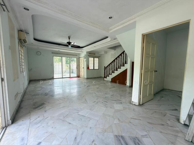 Desa 12 Bandar Country Homes, Rawang untuk Untuk Dijual - RM 550,000, Mac 2026 - Living Room - PropertyGuru.com.my