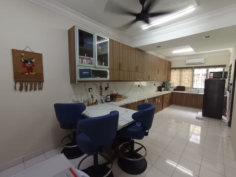 2-storey Terraced House for Rent in Taipan Business Centre (Subang Jaya) - Judy Chan - Kitchen - PropertyGuru.com.my