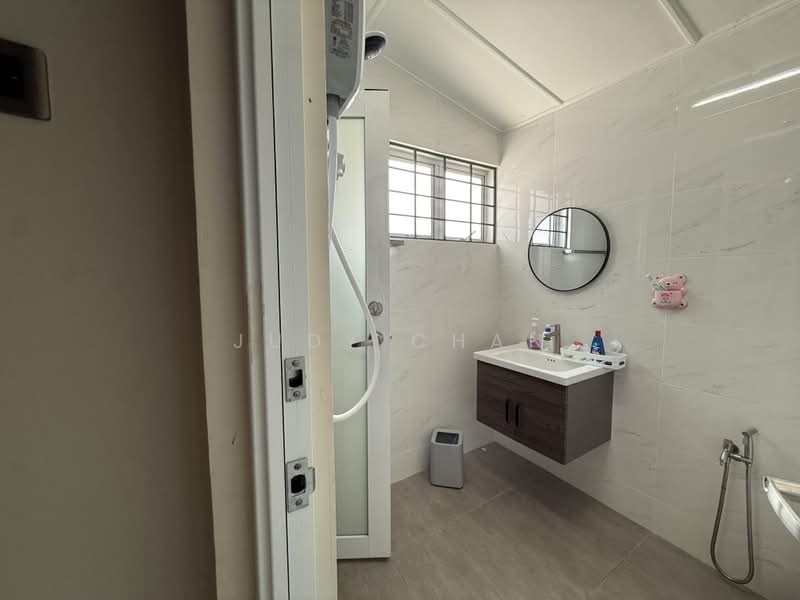 2-storey Terraced House for Rent in Taipan Business Centre (Subang Jaya) - Judy Chan - Bathroom - PropertyGuru.com.my