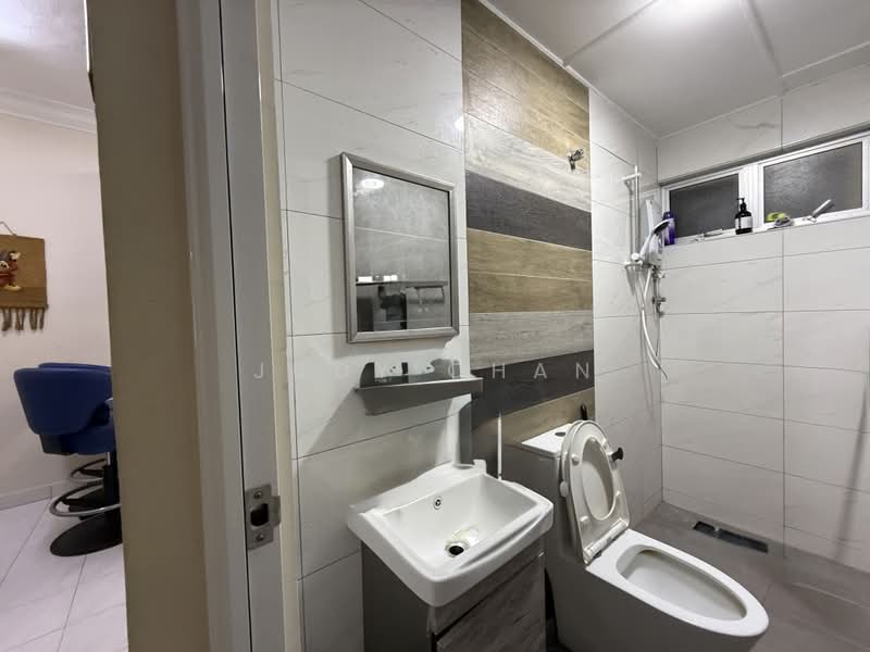 2-storey Terraced House for Rent in Taipan Business Centre (Subang Jaya) - Judy Chan - Bathroom - PropertyGuru.com.my