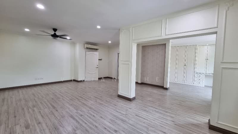 Bungalow for Rent in Seksyen 13 (Shah Alam) - Vivian Chen - Master BedRoom - PropertyGuru.com.my