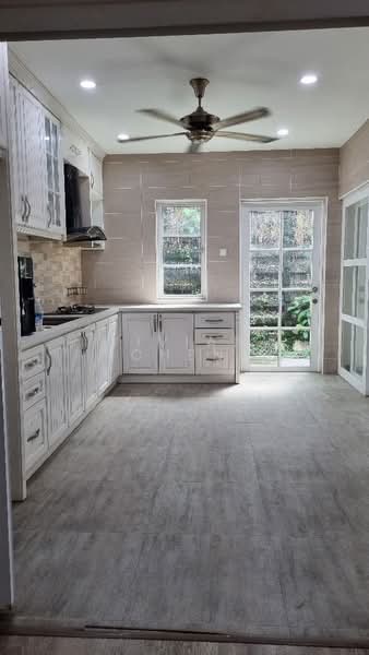 Bungalow for Rent in Seksyen 13 (Shah Alam) - Vivian Chen - Wet Kitchen - PropertyGuru.com.my