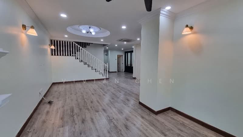 Bungalow for Rent in Seksyen 13 (Shah Alam) - Vivian Chen - Living Room - PropertyGuru.com.my