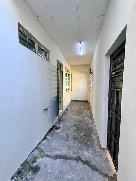 Rumah Teres untuk Dijual di Taman Desa Tebrau (Tebrau) - Alan Tia - Exterior - PropertyGuru.com.my