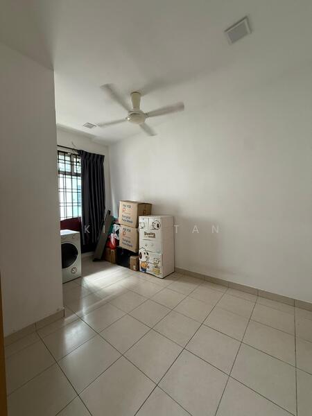 Untuk Dijual - FAR EAST (ULU TIRAM) SDN BHD