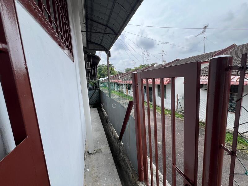 Untuk Dijual - FAR EAST (ULU TIRAM) SDN BHD