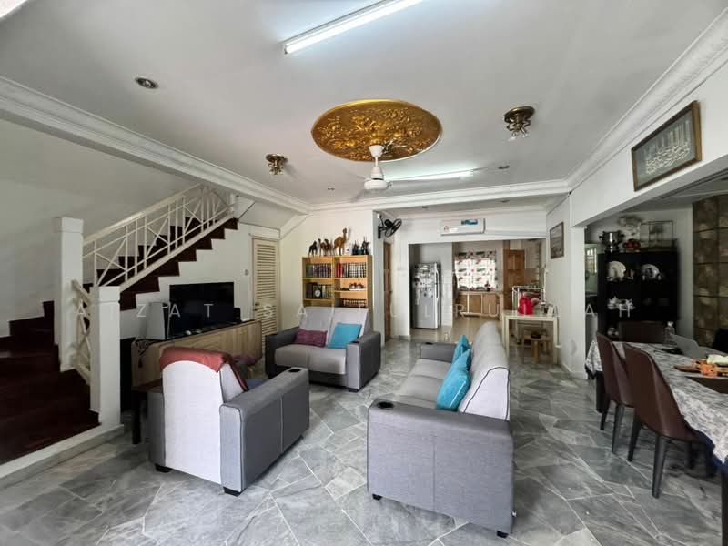 2-storey Terraced House for Sale in Usj 14 (Subang Jaya) - Aizat Saifulrullah - Living Room - PropertyGuru.com.my