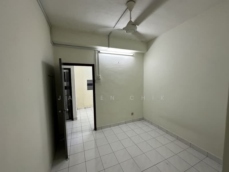Apartment for Rent at Taman Lembah Maju 600 Apartment - Jayden Chik - Interior - PropertyGuru.com.my