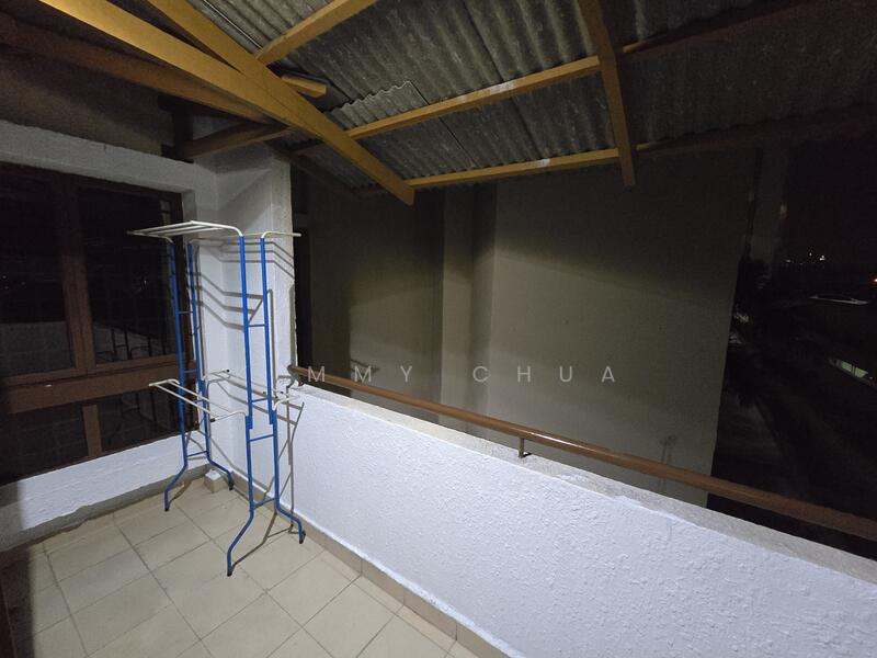 Balcony and dry cloth area