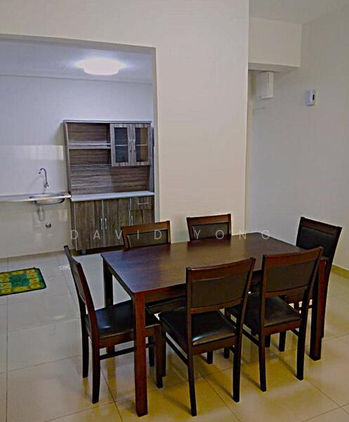 minimal yet highly functional dining