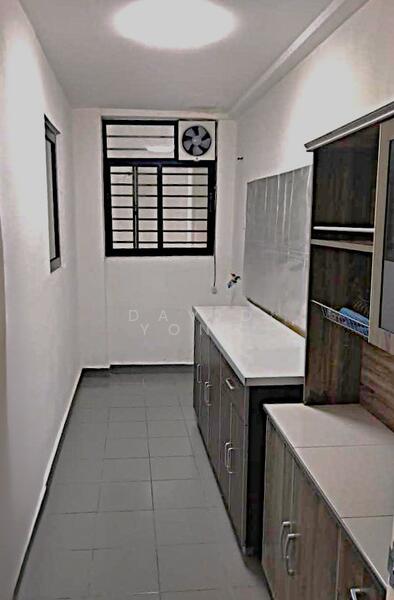 neat kitchen with basic fittings