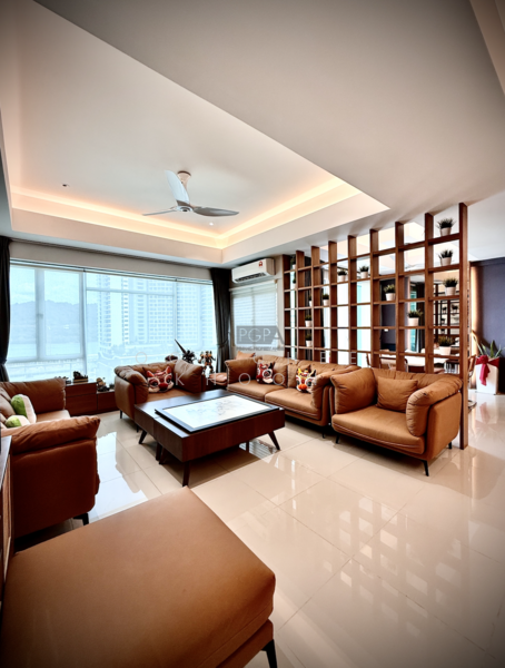 Living Lounge (Right Wing)