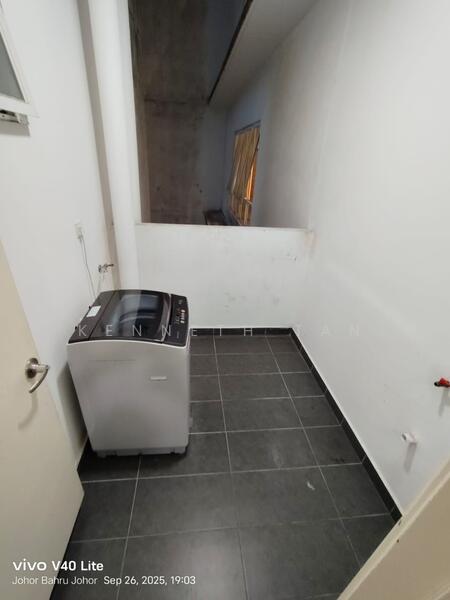 For Rent - Pinnacle Tower