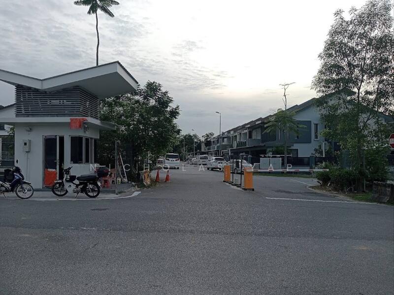 Rumah Teres 2-Tingkat untuk Dijual di Puchong (Selangor) - Nicholas Yap - Exterior - PropertyGuru.com.my