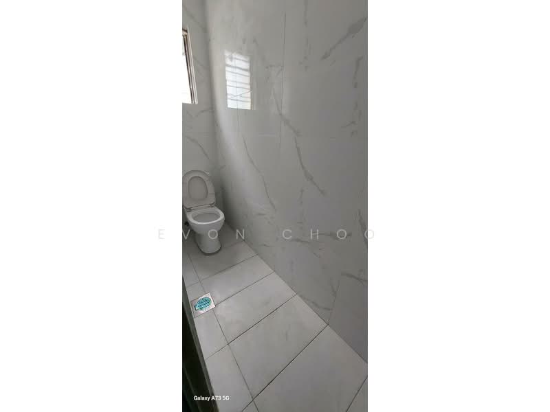 Shop / Office for Rent in Kuchai Lama (Kuala Lumpur) - Evon Choo - Bathroom - PropertyGuru.com.my