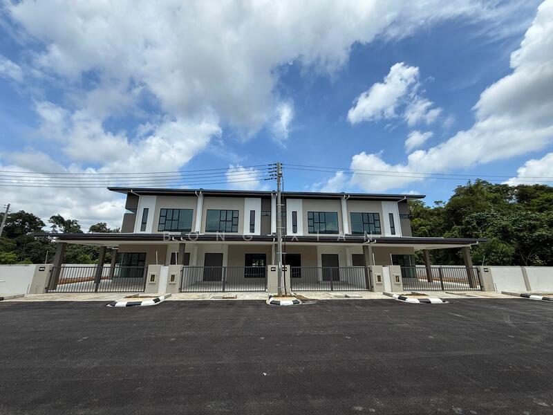Terraced House for Sale in Kuching (Sarawak) - Bong Xian - Exterior - PropertyGuru.com.my