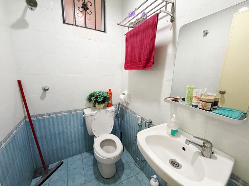 Bungalow for Sale in Bandar Mahkota Cheras (Cheras) - Aivan Ng - Bathroom - PropertyGuru.com.my