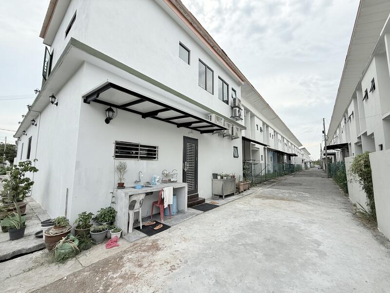 2-storey Terraced House for Sale in Taman Saujana KLIA (Sepang) - Tengku Zairi - Exterior - PropertyGuru.com.my