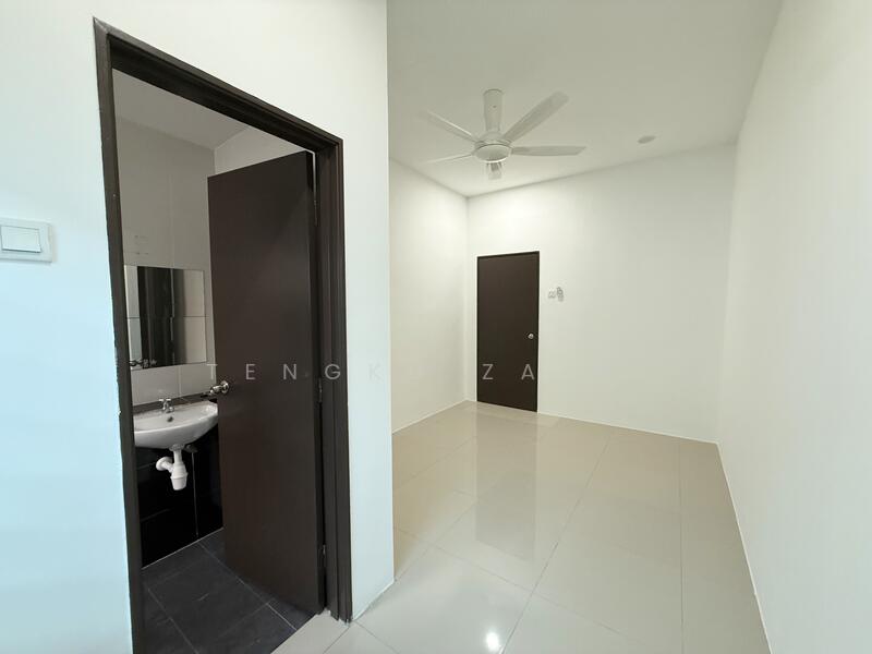 2-storey Terraced House for Sale in Taman Saujana KLIA (Sepang) - Tengku Zairi - Bathroom - PropertyGuru.com.my